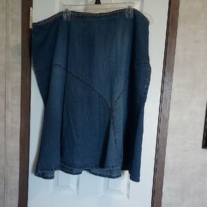 Womens Flared Denim Skirt With Embroidered Waist And Side Zipper